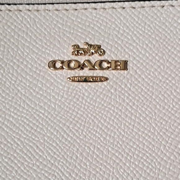 NWT Coach Gold Chalk Discontinued Leather Limited Edition Long Zip Around Wallet - Picture 3 of 13